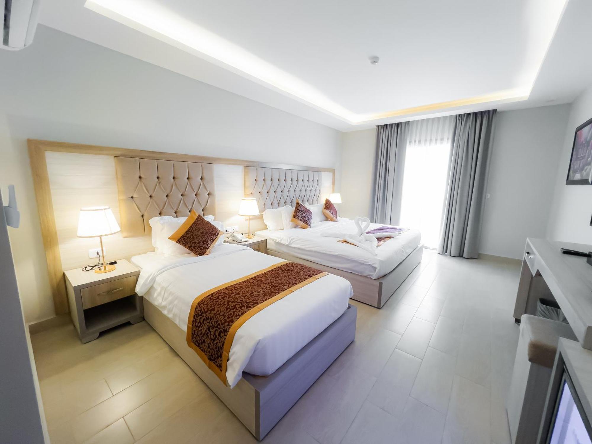 Petra Premium Hotel Wadi Musa Exterior foto