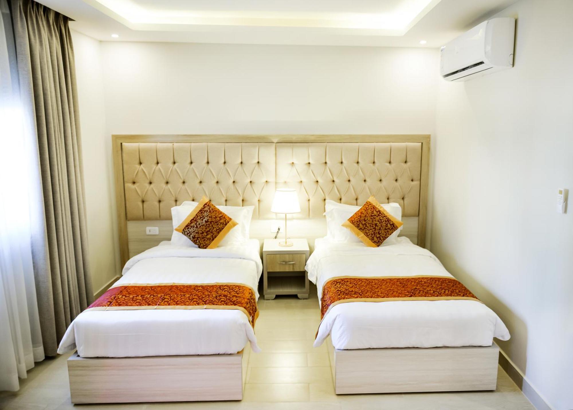 Petra Premium Hotel Wadi Musa Exterior foto