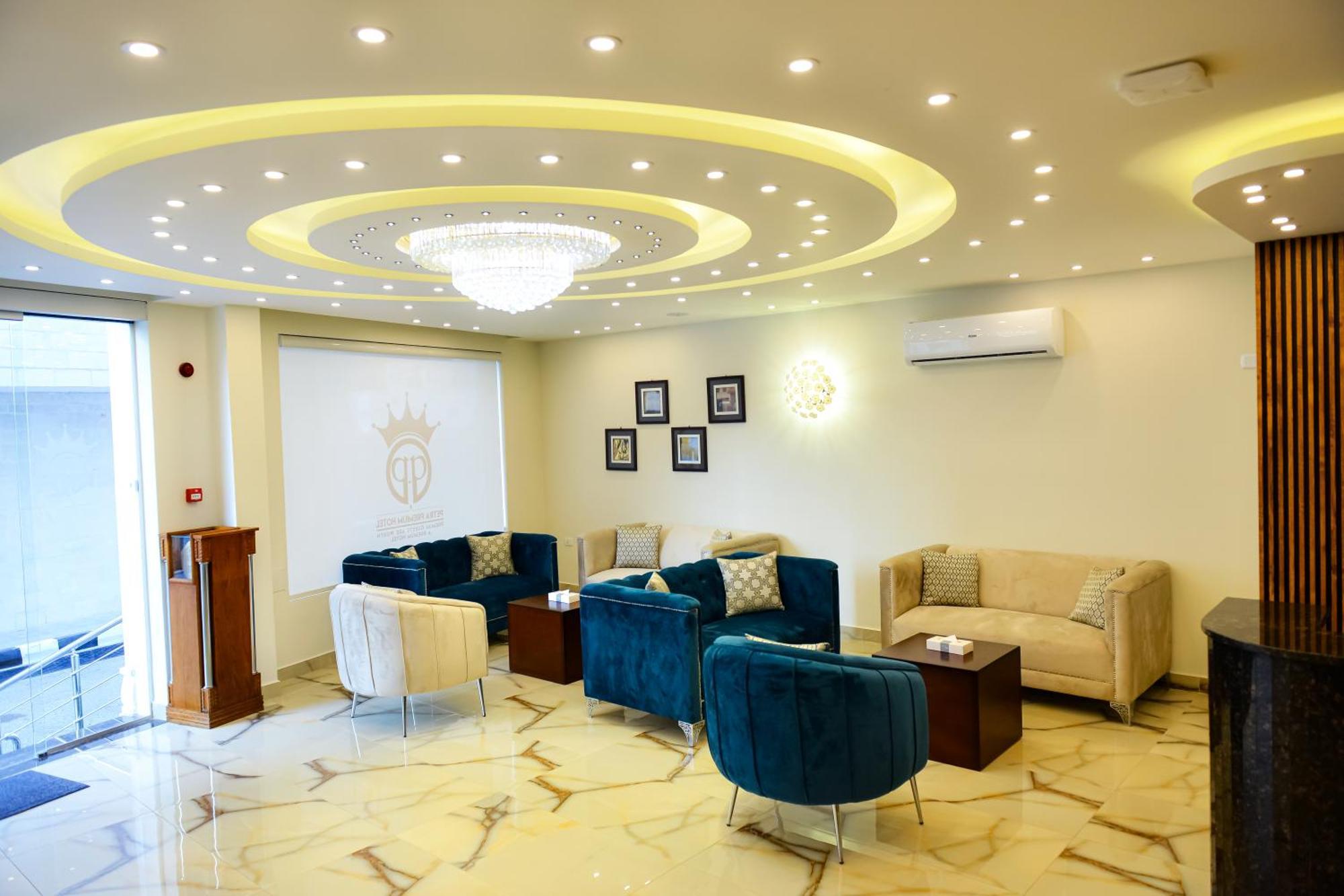 Petra Premium Hotel Wadi Musa Exterior foto