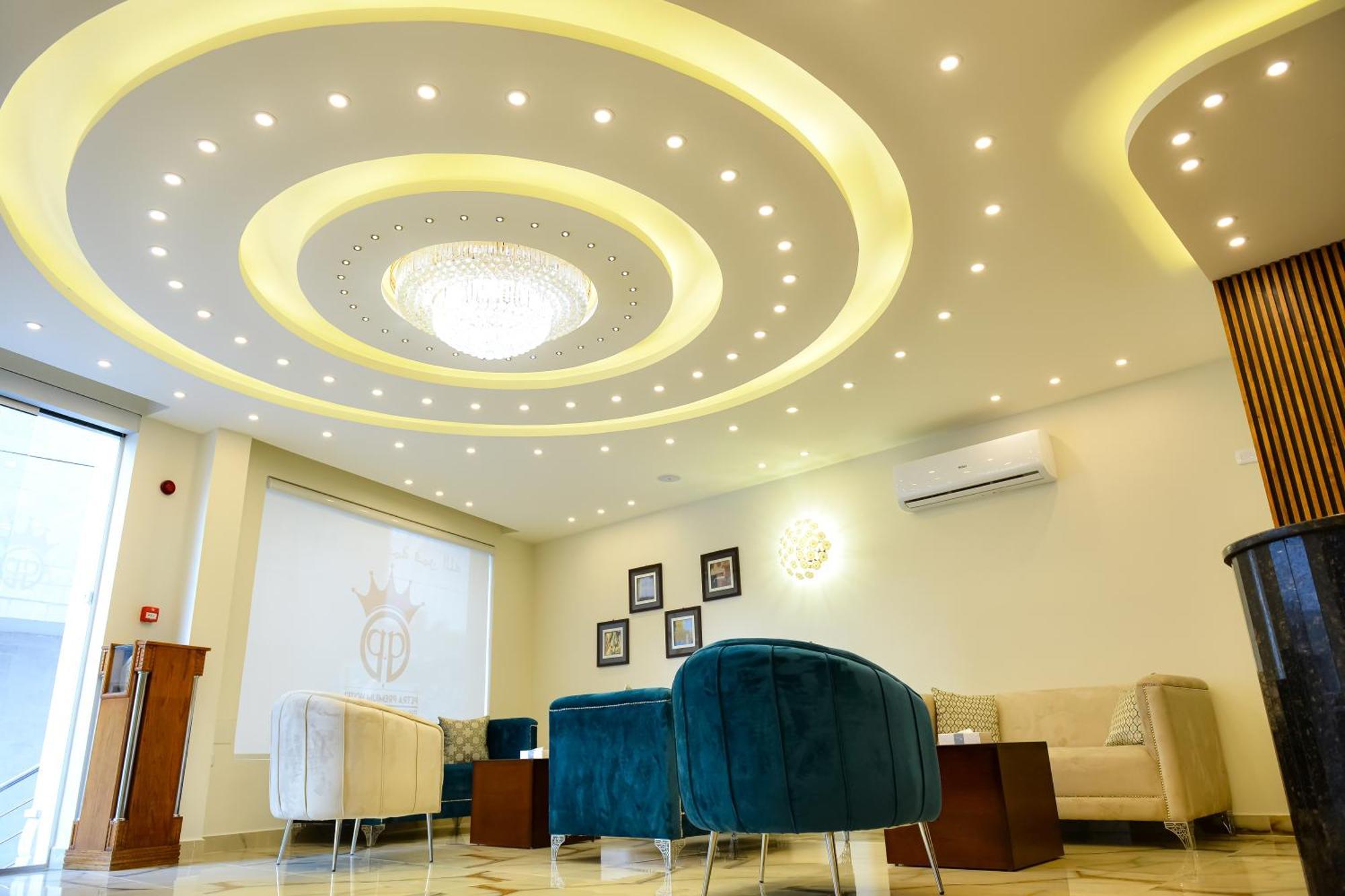 Petra Premium Hotel Wadi Musa Exterior foto