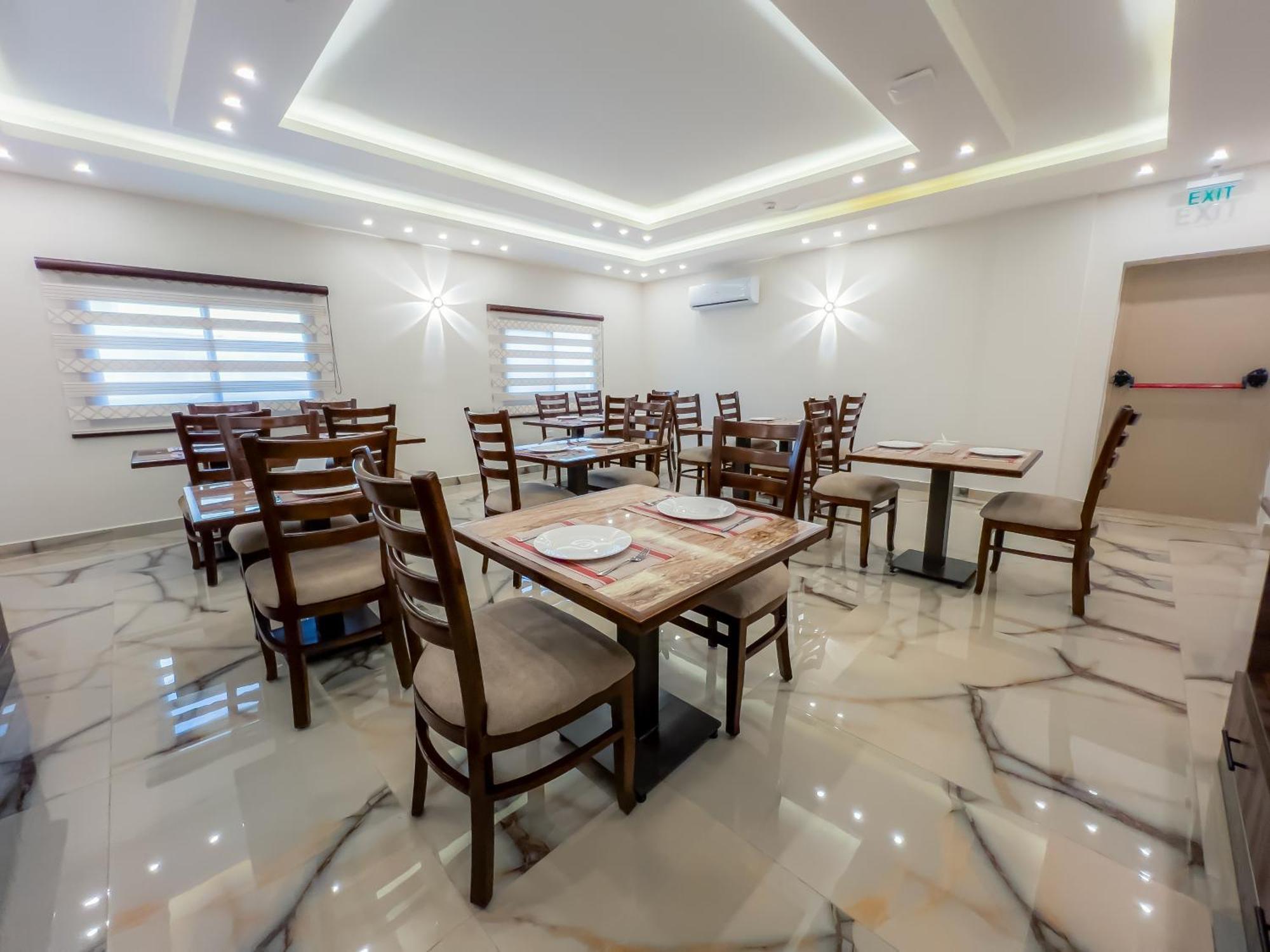 Petra Premium Hotel Wadi Musa Exterior foto